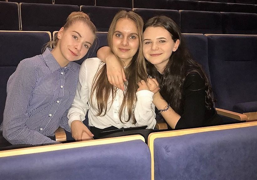 Wieczór w teatrze grafika