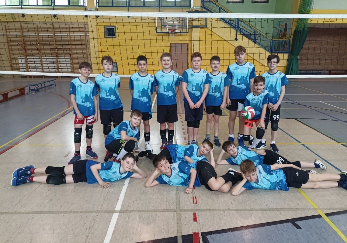 II miejsce w finale powiatowym w mini siatkówce chłopców grafika