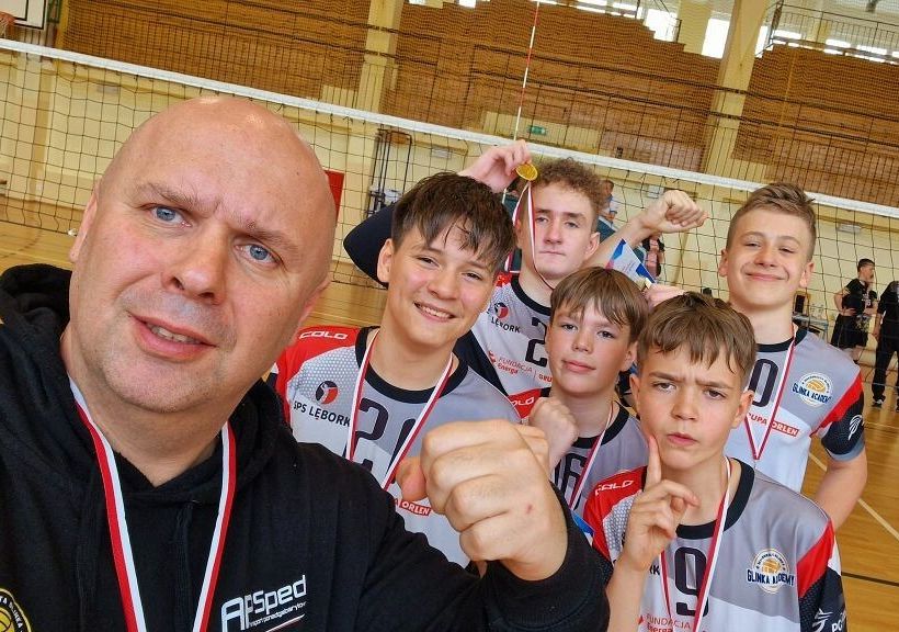 Mistrzowie Pomorza w rozgrywkach Kinder Joy of Moving grafika