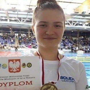Weronika Klejna z 8c Mistrzynią Polski w pływaniu