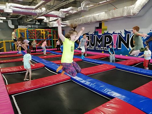 Klasa 3b w  Jumping Park Trampolin w Lęborku