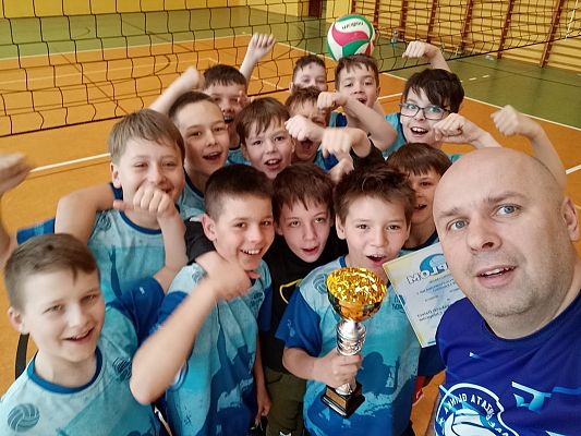 SP 1 mistrzem Lęborka w mini siatkówce