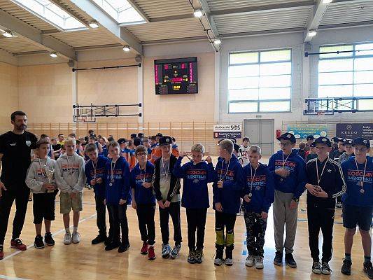 Uczniowie z UKS ,,jedynka" na Międzynarodowym Turnieju Koszykówki w Człuchowie