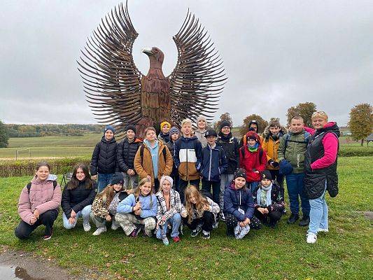 Jesienne barwy dworku w Będominie