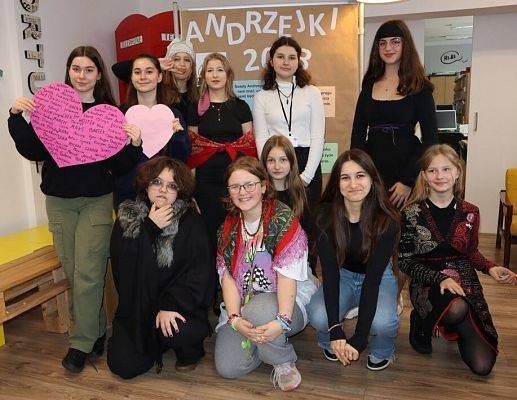 Dziś cień wosku ci ukaże, co ci życie niesie w darze!