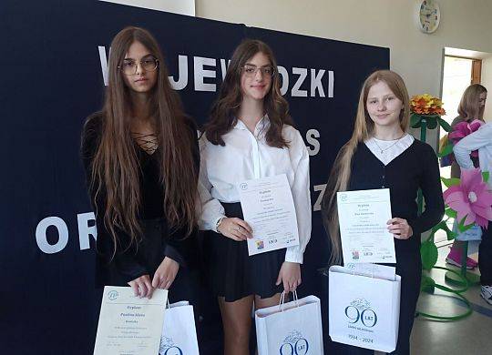 Ortograficzny sukces naszych siódmoklasistek