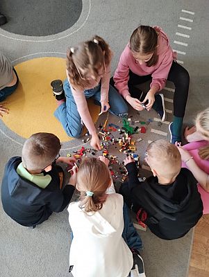 Klocki Lego.  Zabawka, z której nie da się wyrosnąć…