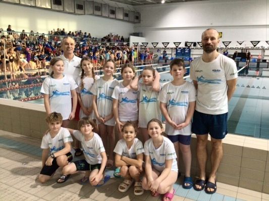 Dwa medale naszych uczennic na zawodach pływackich!