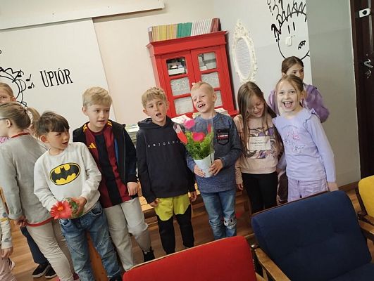 „Do szczęścia człowiekowi potrzeba ogrodu i biblioteki.”