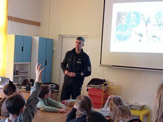 Działania profilaktyczne – spotkanie z funkcjonariuszem Komendy Powiatowej Policji w Lęborku