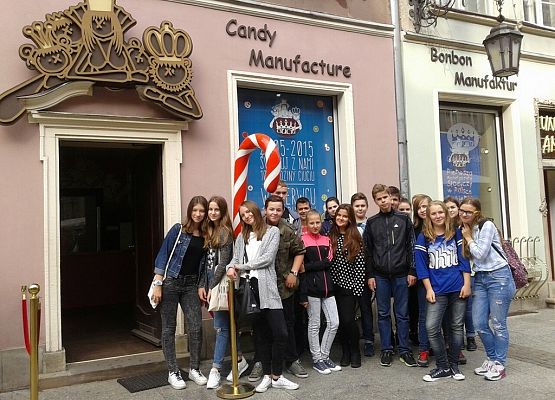 Polsko – niemiecka wymiana młodzieży –  warsztaty językowo-historyczne w Gdańsku:  „Es begann in Danzig….“ – „Zaczęło się w Gdańsku….“ grafika