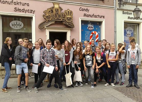 Polsko – niemiecka wymiana młodzieży –  warsztaty językowo-historyczne w Gdańsku:  „Es begann in Danzig….“ – „Zaczęło się w Gdańsku….“ grafika