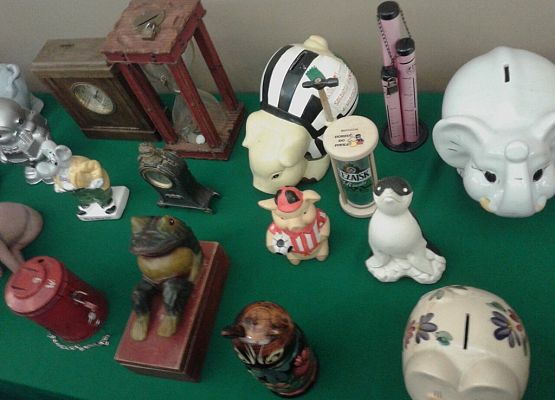 Klasa II b na lekcji edukacyjnej w Narodowym Banku Polskim grafika