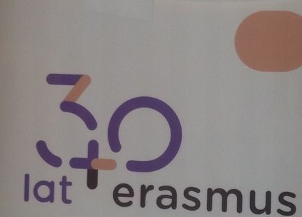 Erasmus+ grafika