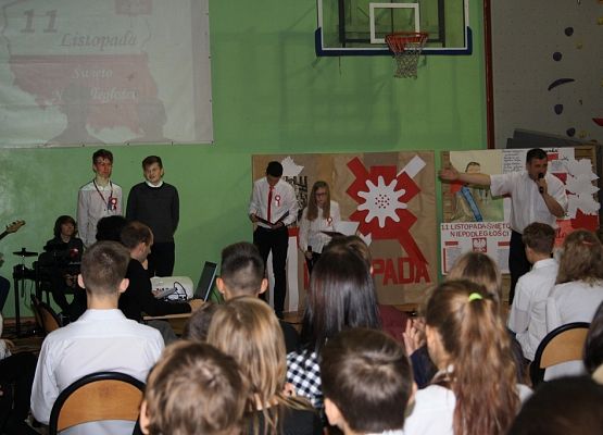 Śpiewaliśmy dla Ojczyzny - obchody Narodowego Święta Niepodległości. grafika