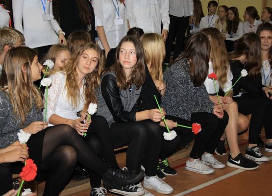 Śpiewaliśmy dla Ojczyzny - obchody Narodowego Święta Niepodległości. grafika