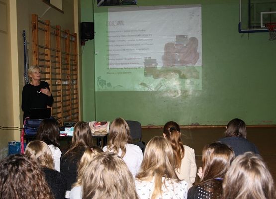 Program dla nastolatki – „Od dziewczynki do kobiety" grafika