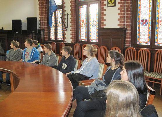 Klasa IIIb z wizytą w lęborskim Ratuszu grafika