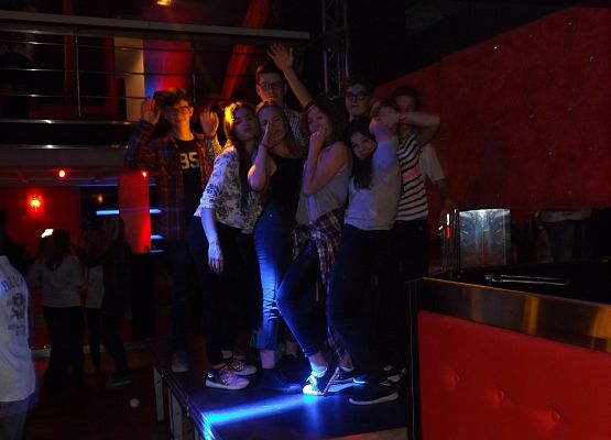 Będzie! Będzie zabawa, będzie się działo! Dyskoteka andrzejkowa w ,, Różanej” grafika