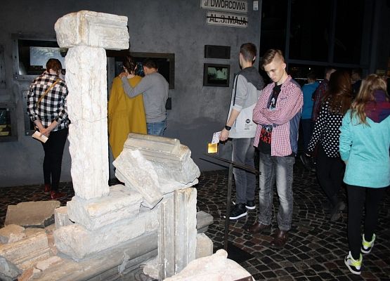 Pełna wrażeń wyprawa do stolicy grafika