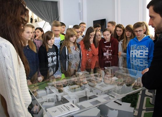 Pełna wrażeń wyprawa do stolicy grafika