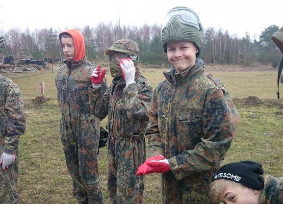 Paintballowe szaleństwo grafika