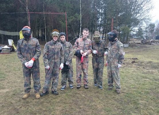 Paintballowe szaleństwo grafika