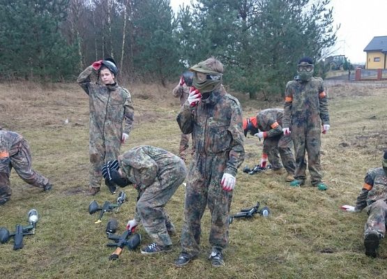 Paintballowe szaleństwo grafika