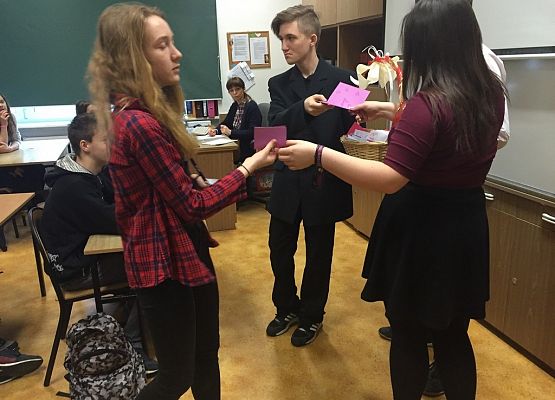 Miejcie dziś wesołe minki, bo są przecież walentynki! grafika