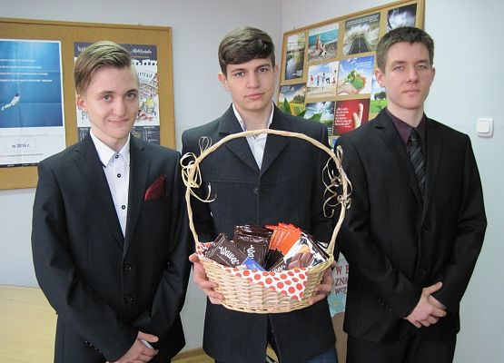 Dzień Kobiet w naszej szkole grafika