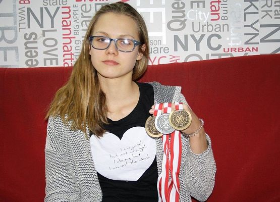 ,,Złota" Weronika Hallmann! grafika