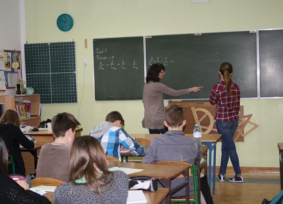 Ruch, magnetyzm i geometria grafika