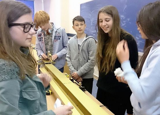 Laboratorium z fizyki grafika