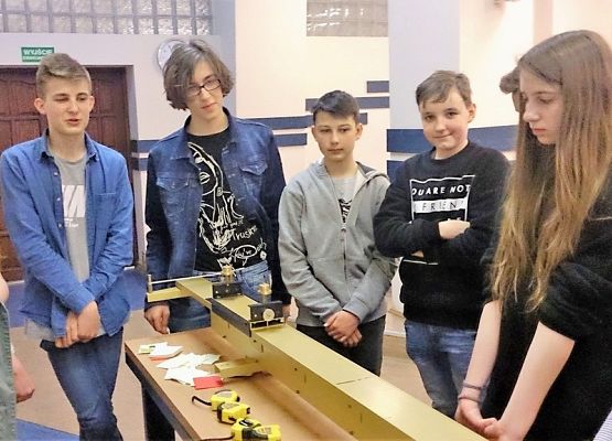 Laboratorium z fizyki grafika