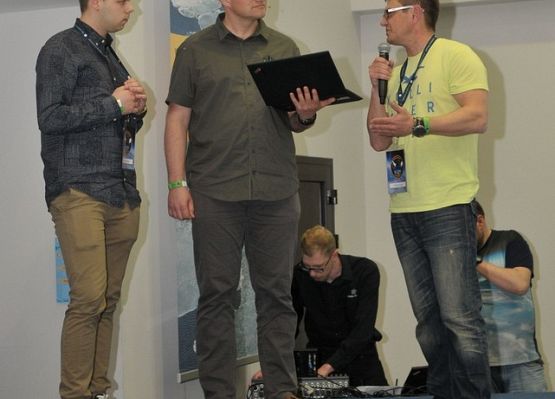 Uczniowie Gimnazjum nr 1 na Near Speace grafika