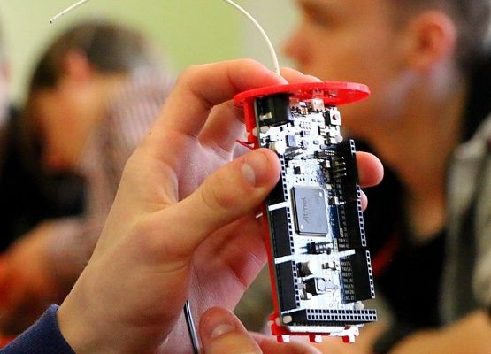 Polska Szkoła Inżynierii Kosmicznej – zajęcia konstruowania grafika