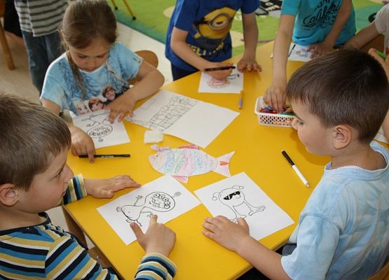 Duszki, stworki i potworki - kolejne czytelnicze spotkanie z przedszkolakami grafika