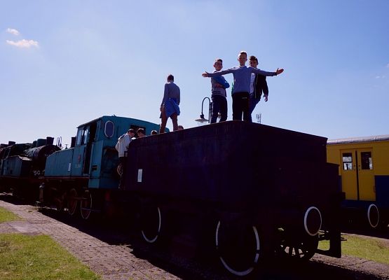 Pierwszoklasiści w Będominie grafika