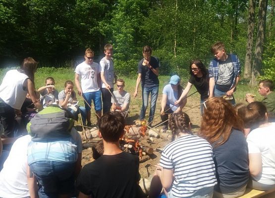 Grupa  Erasmus+   na spotkaniu z pracownikami Nadleśnictwa Lębork grafika