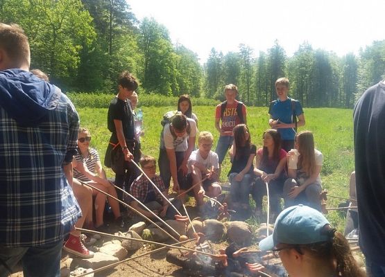 Grupa  Erasmus+   na spotkaniu z pracownikami Nadleśnictwa Lębork grafika