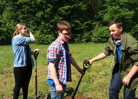 Grupa  Erasmus+   na spotkaniu z pracownikami Nadleśnictwa Lębork grafika