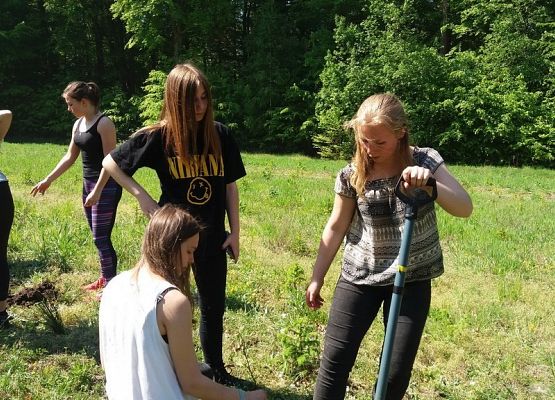 Grupa  Erasmus+   na spotkaniu z pracownikami Nadleśnictwa Lębork grafika