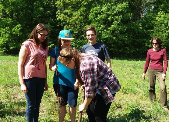 Grupa  Erasmus+   na spotkaniu z pracownikami Nadleśnictwa Lębork grafika