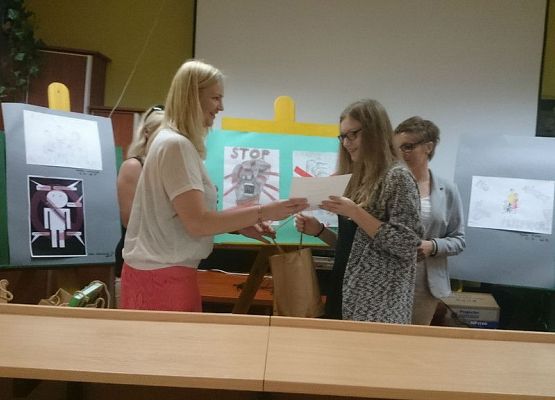 Wiktoria Wiejak laureatką konkursu ,,Moje życie bez przemocy" grafika