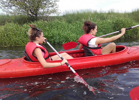 Spływ kajakowy z klasą IIs grafika