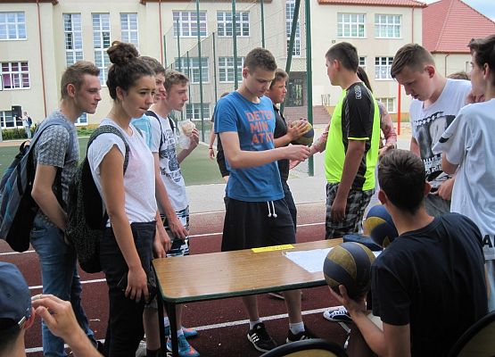 Nie święci garnki lepią - spróbuj, ty też potrafisz! grafika