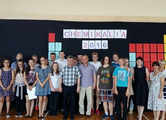 Nasi gimnazjaliści laureatami Powiatowego Konkursu Chemicznego grafika