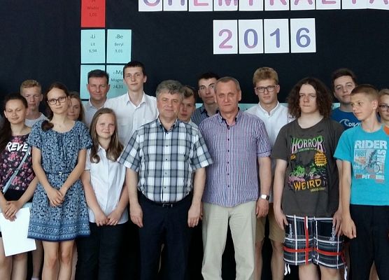 Nasi gimnazjaliści laureatami Powiatowego Konkursu Chemicznego grafika