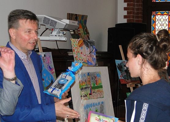 Laureatki konkursu plastycznego: „Stop uzależnieniom” grafika