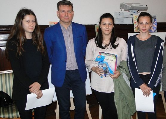 Laureatki konkursu plastycznego: „Stop uzależnieniom” grafika